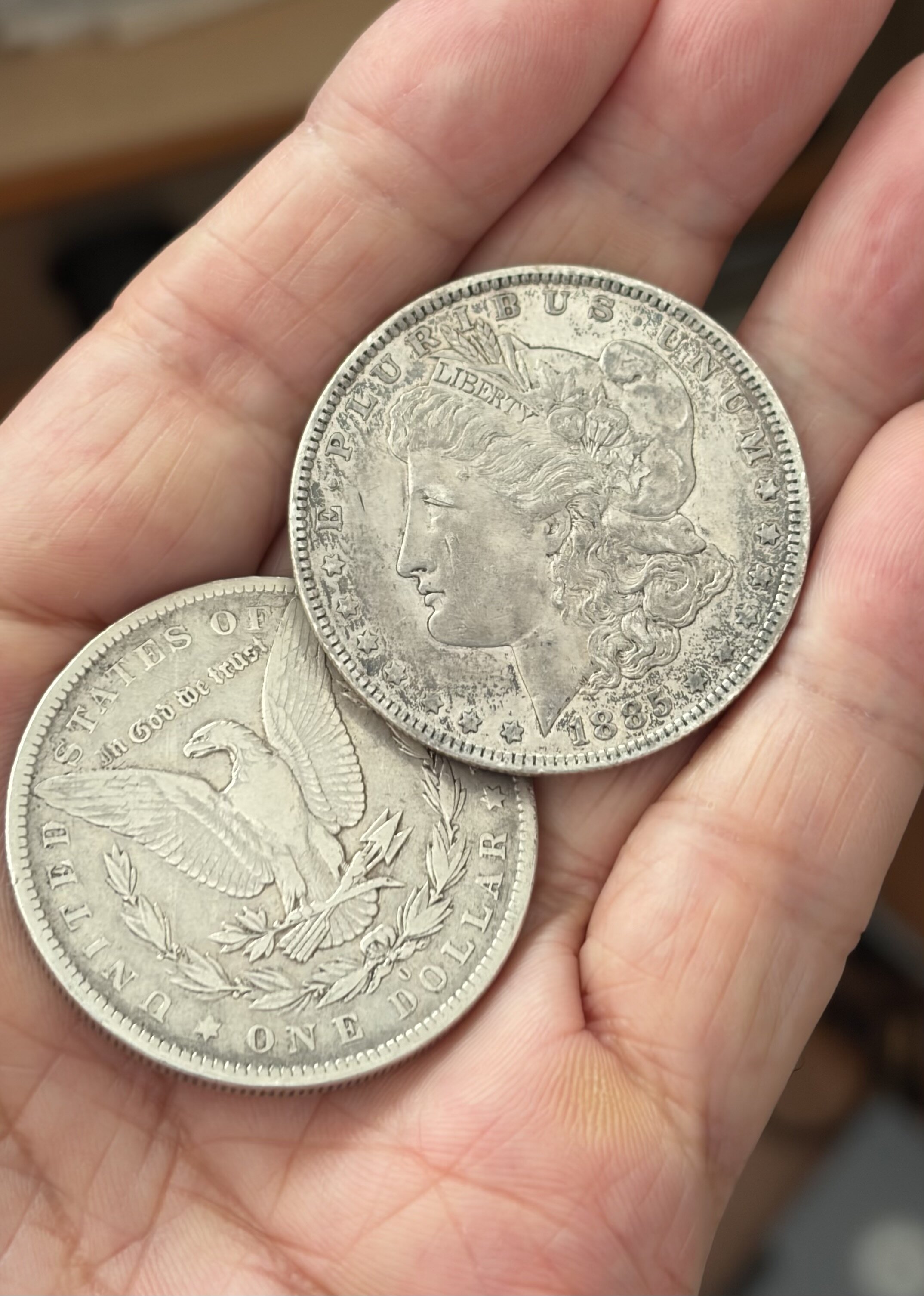 これが元祖の一ドル硬貨
